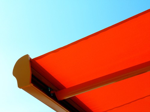 Custom Retractable Awnings Tailoring Shade Solutions to Your Needs